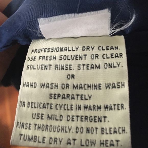 Eddie Bauer navy puffer - Picture 5 of 7